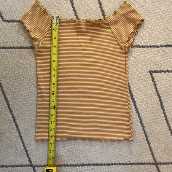 Striped off the shoulder crop top - Picture 4 of 5